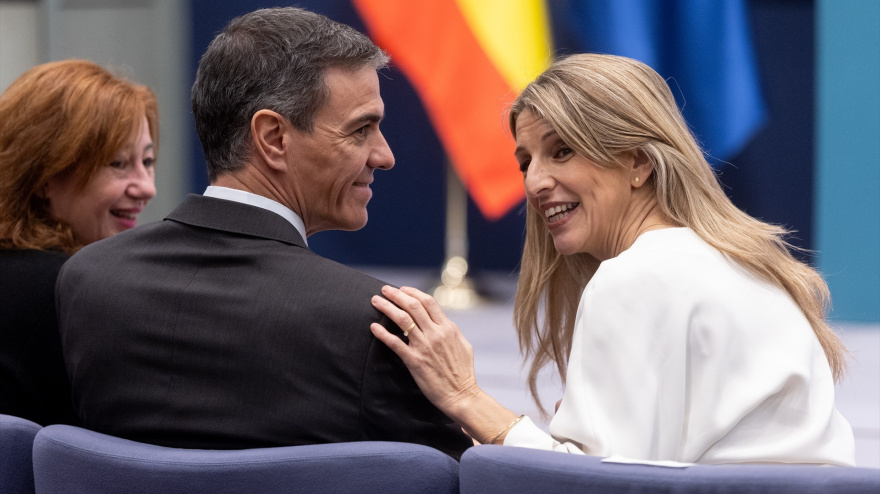 El presidente del Gobierno, Pedro Sánchez,  y la vicepresidenta segunda y ministra de Trabajo y Economía Social, Yolanda Díaz