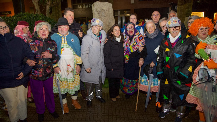 Choqueiros con la alcaldesa de A Coruña, Inés Rey