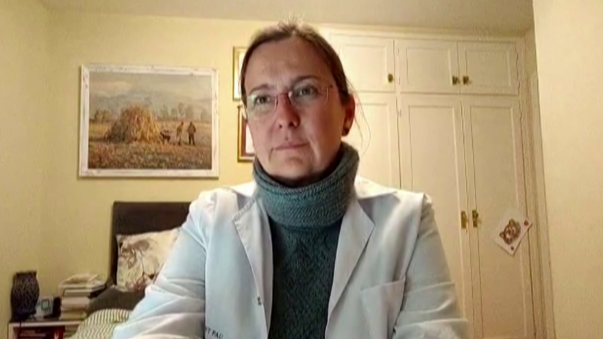 Ángela Hernández, cirujana: "Por las necesidades del servicio, hemos calculado que hay semanas que, para irte de vacaciones, podrías llegar a acumular 96 horas en una semana"