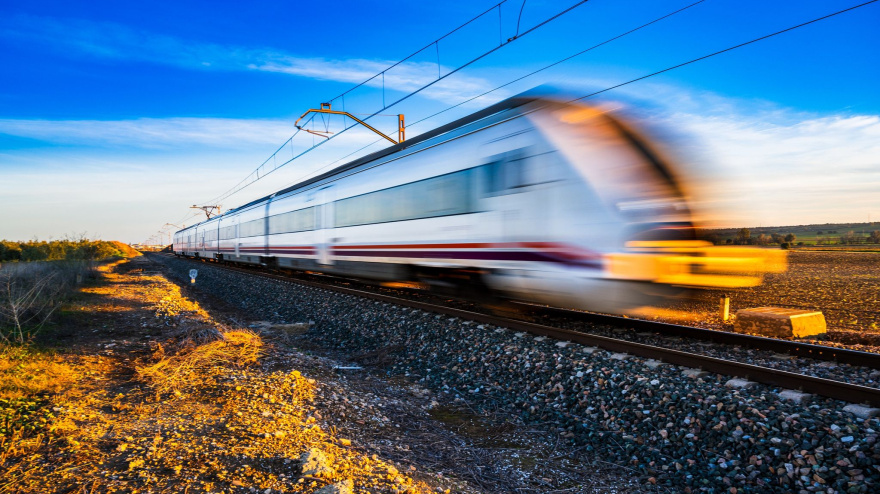 Los hoteleros de la Costa del Sol encienden las alarmas: más de 300 millones en pérdidas por el aislamiento ferroviario de la alta velocidad