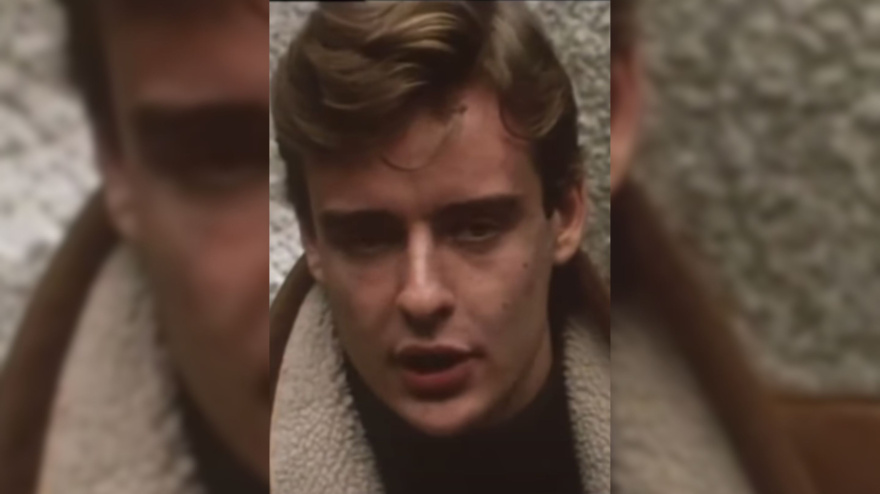 Joven estudiante de COU de la España de los 70/80