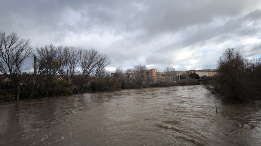 EuropaPress_6396414_rio_ebro_estabiliza_crecida_caudal