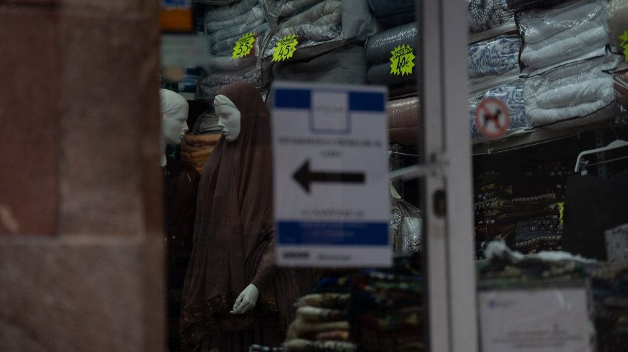 Un burka en una tienda