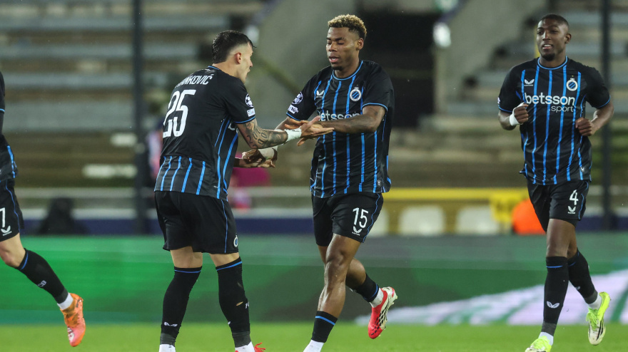 Onyedika celebra el primer gol del Brujas contra el Atlético