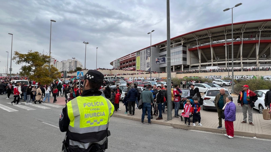Dispositivo especial de Seguridad en el Real Murcia-Cartagena