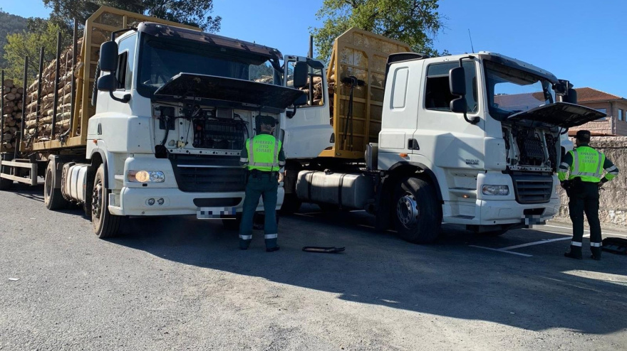 Camiones durante una campaña de inspección de la DGT