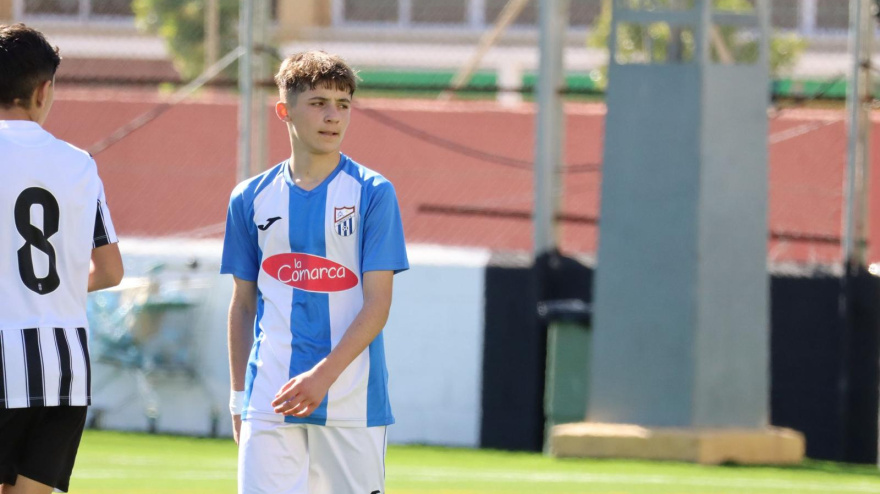 Alberto Martínez, durante un partido con el Lorca CF Base