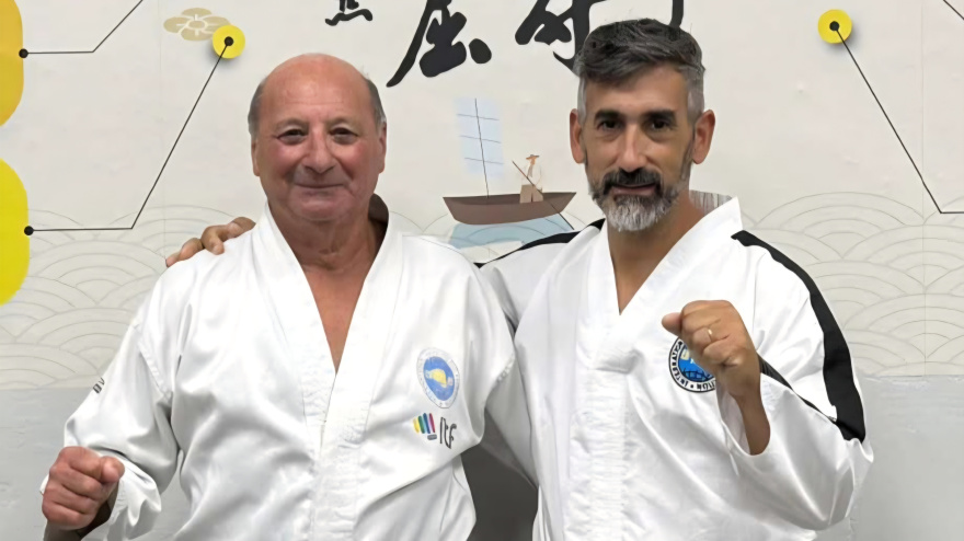 Daniel Pérez, cuarto Dan, junto a Fabricio Pastrana