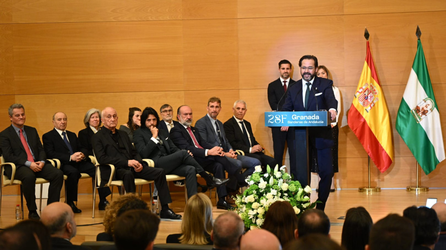 Granada celebra sus Banderas de Andalucía con la vista puesta en los estragos de la borrasca