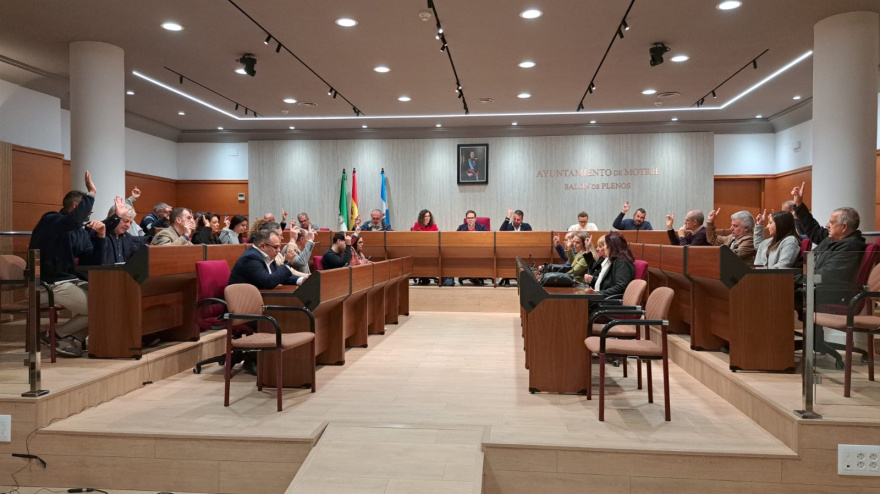 Jubilados y familias vulnerables de la Costa Tropical recibirán bonificaciones de hasta el 90% en el recibo del agua