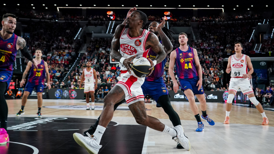 Dylan Ennis volvió a ser el mejor de los universitarios