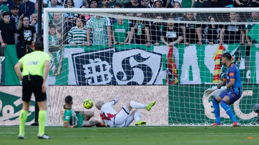 Isi Palazón marcó el empate justo antes del descanso.