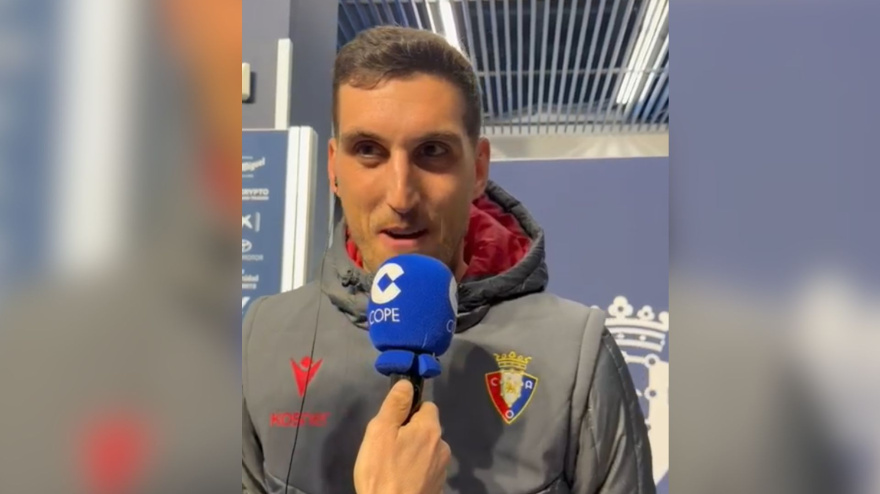 Sergio Herrera antiende a José Luis Corrochano en Tiempo de Juego