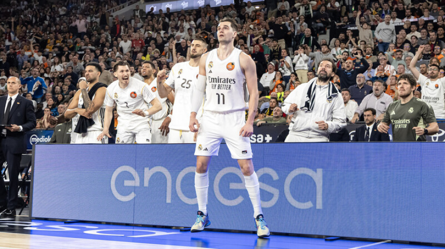 Mario Hezonja, tras el lanzamiento definitivo del triple ante el Valencia Basket