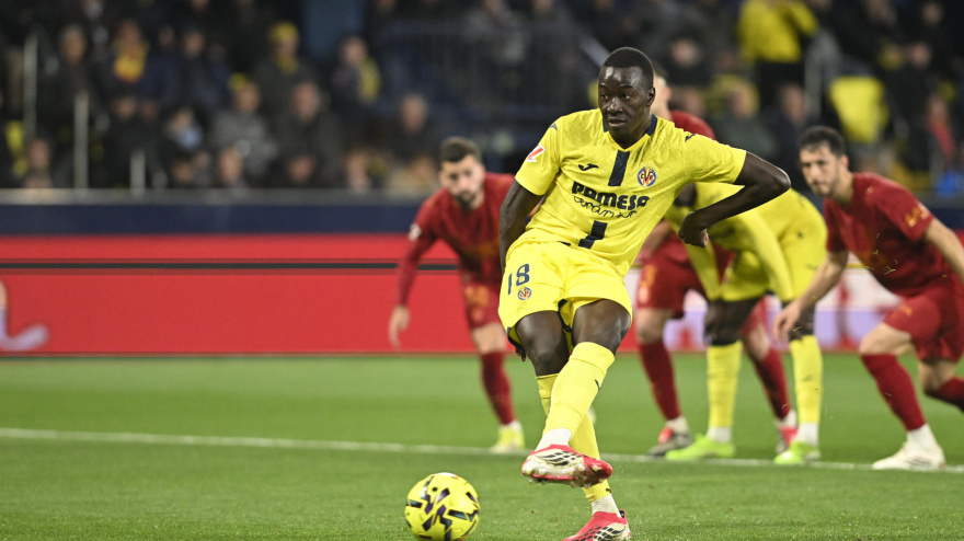 Gueye marca de penalti el 2-1 en el Villarreal - Valencia