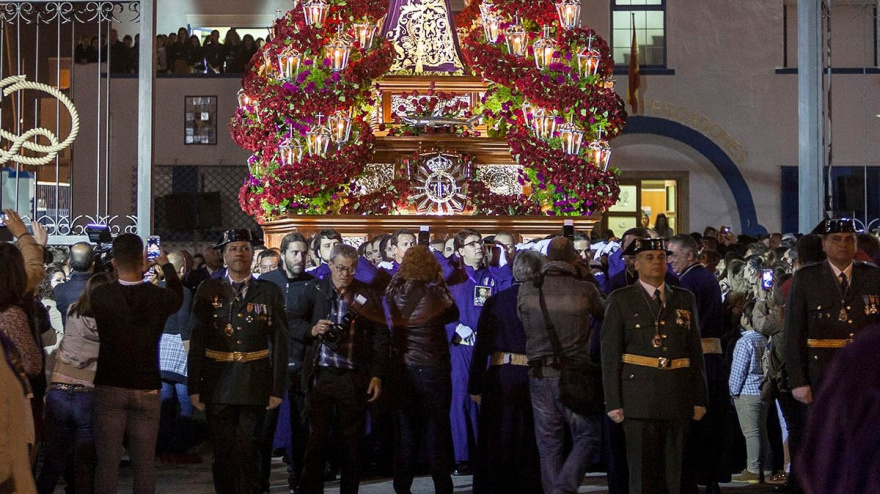 El Nazareno saliendo de la pescadería