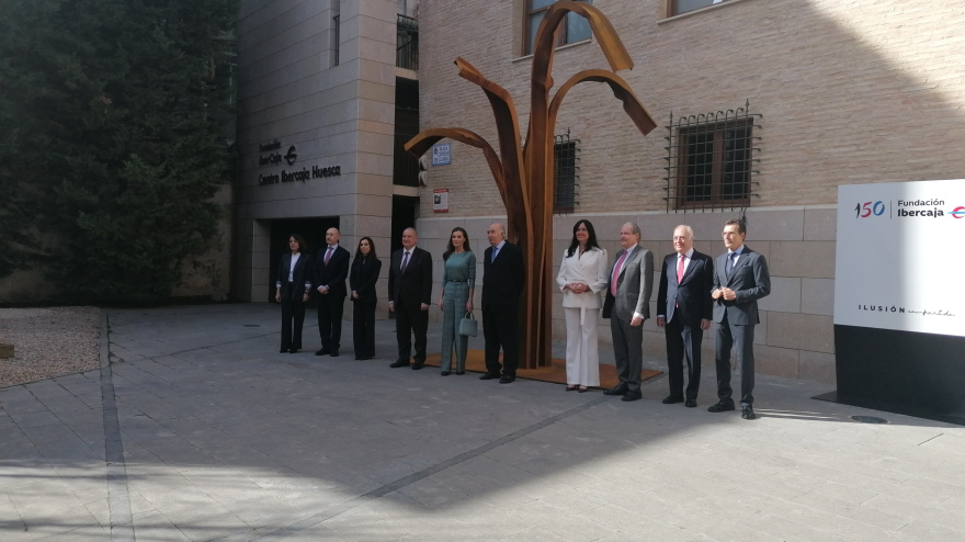 Inauguración del árbol de hierro