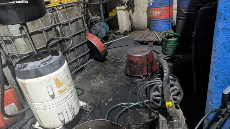 Taller mecánico ilegal en Salamanca