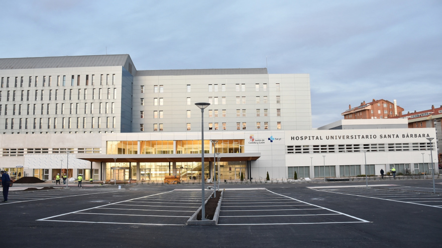 La plataforma en defensa de la sanidad pública denuncia la falta de especialistas y las elevadas listas de espera del complejo hospitalario soriano