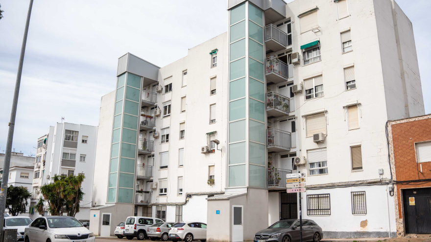 Mérida baja el IBI y el agua con un nuevo paquete de ayudas a las familias para 2026