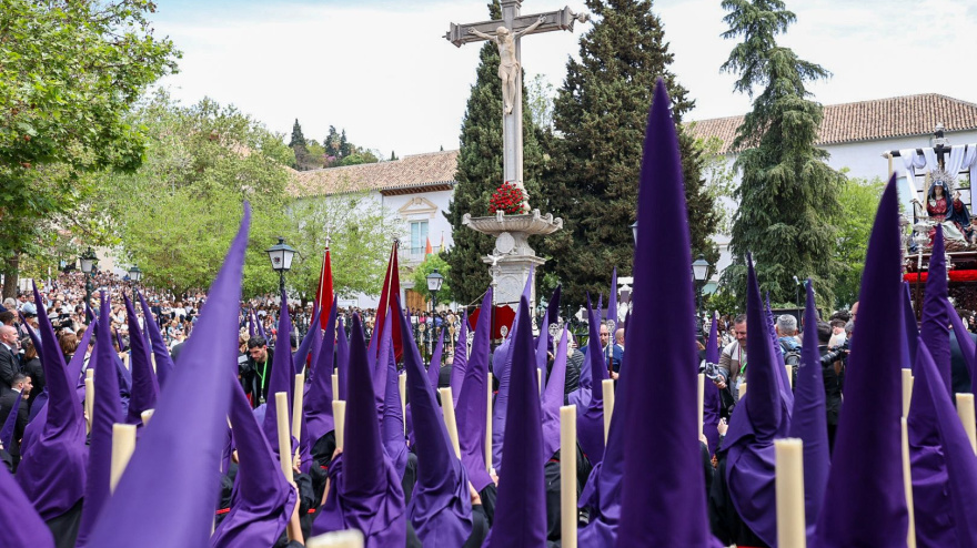 El Cristo de los Favores durante la jornada del Viernes Santo