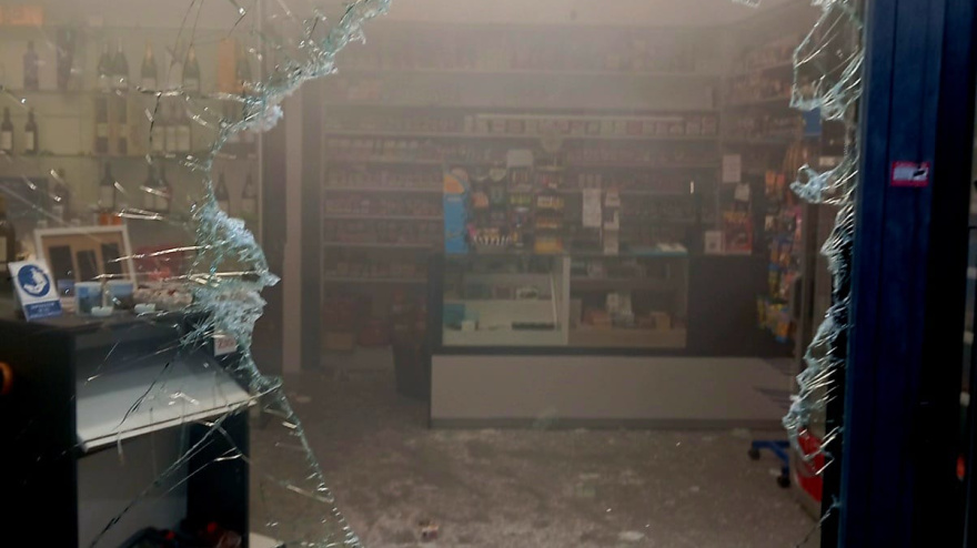 Daños causados por los ladrones en el estanco