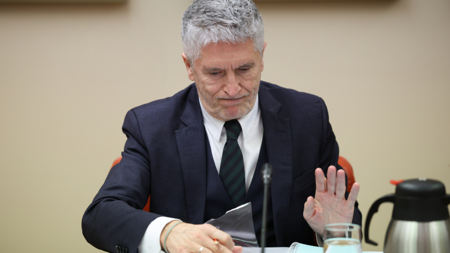 El ministro del Interior, Fernando Grande Marlaska, comparece ante la Comisión de Interior, en el Congreso de los Diputados, a 25 de febrero de 2026, en Madrid (España). Grande Marlaska comparece para valorar la implementación de la obligatoriedad de la baliza V16 en España, del proceso de aplicación de esta norma que afecta a 28 millones de conductores en nuestro país y las acciones llevadas a cabo por la DGT para informar sobre la nueva normativa.Alejandro Martínez Vélez / Europa Press25/2/2026