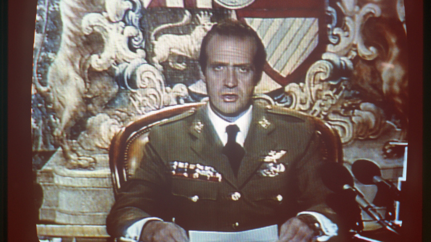MADRID, 24-2-1981.- INTENTO DE GOLPE DE ESTADO 23-F CONGRESO DE LOS DIPUTADOSMENSAJE TELEVISADO DE S.M