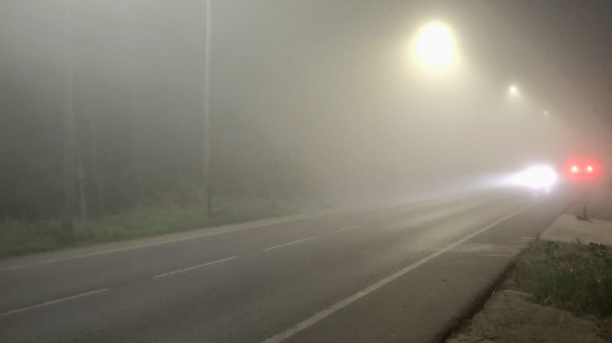 La densa niebla cubre buena parte de los municipios del litoral de Castellón