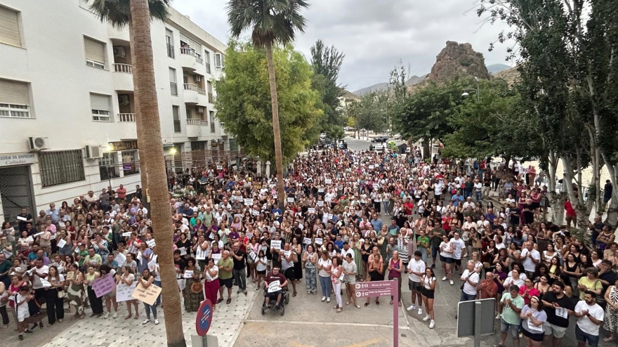 Concentración vecinal en Macael (Almería) por el rapto y violación a una vecina del municipio.AYUNTAMIENTO DE MACAEL