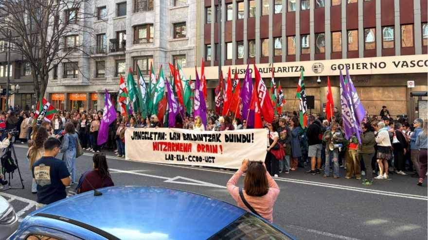 Trabajadoras de comedores escolares en Bilbao