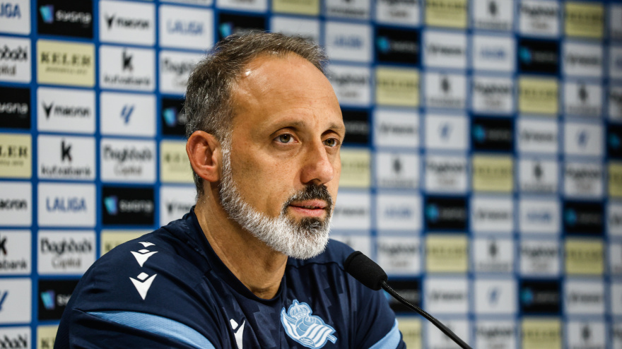 Rino Matarazzo comparece en rueda de prensa