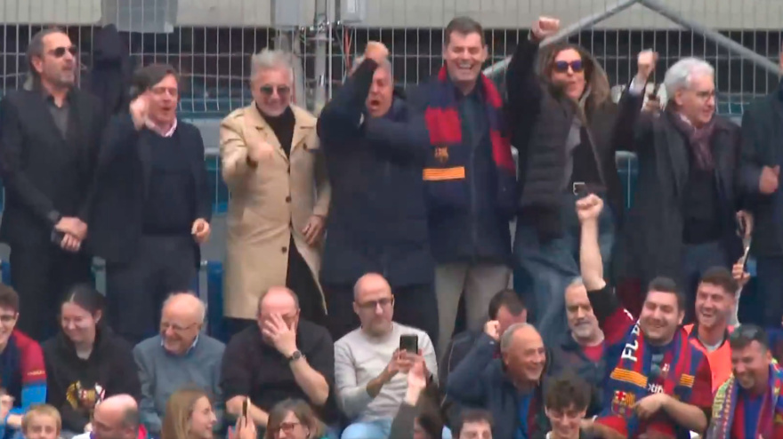 El corte de mangas de Joan Laporta durante el Barcelona-Villarreal