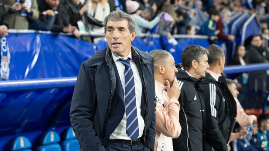 Guillermo Almada durante el Oviedo-Atlético