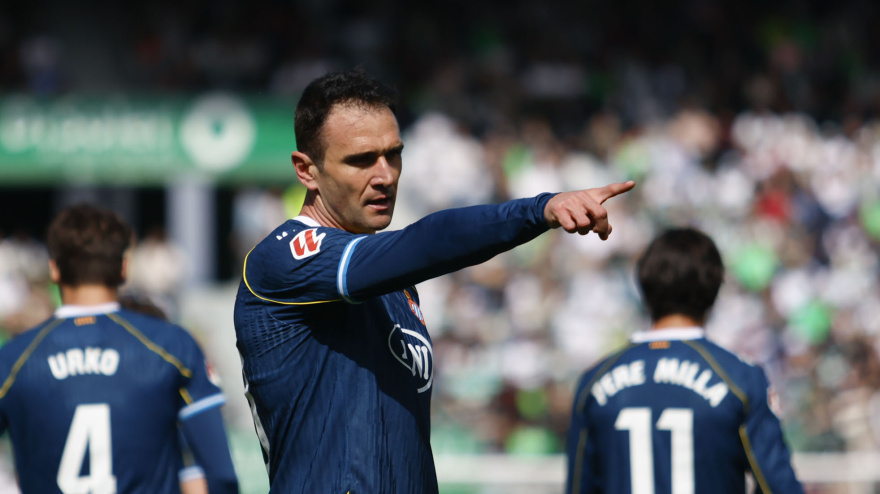Kike García celebra su gol en el Elche - Espanyol