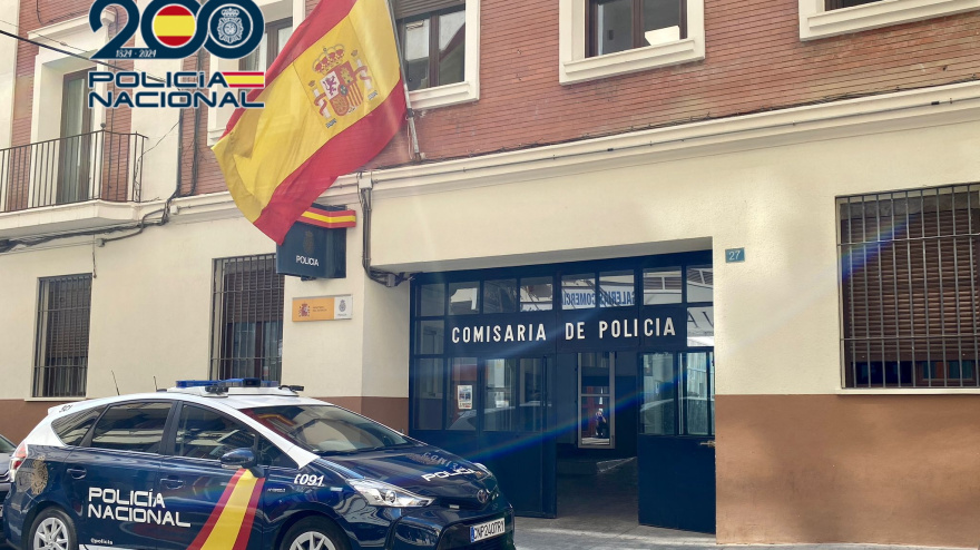 Fotografía de la fachada de la Comisaría de la Policía Nacional del Centro