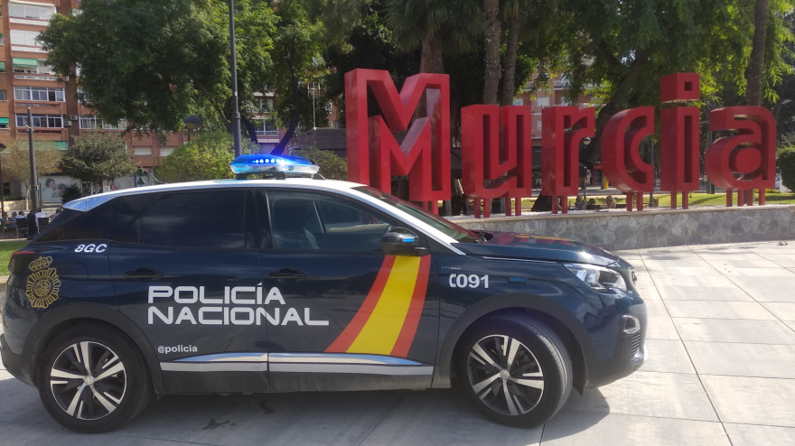 Vehículo de la Policía Nacional en Murcia