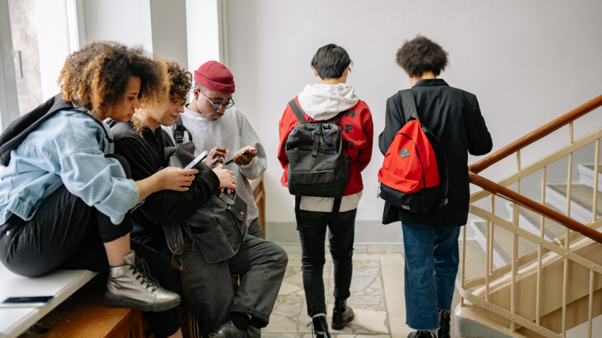 Los retos virales se popularizan sobre todo a través de las redes sociales