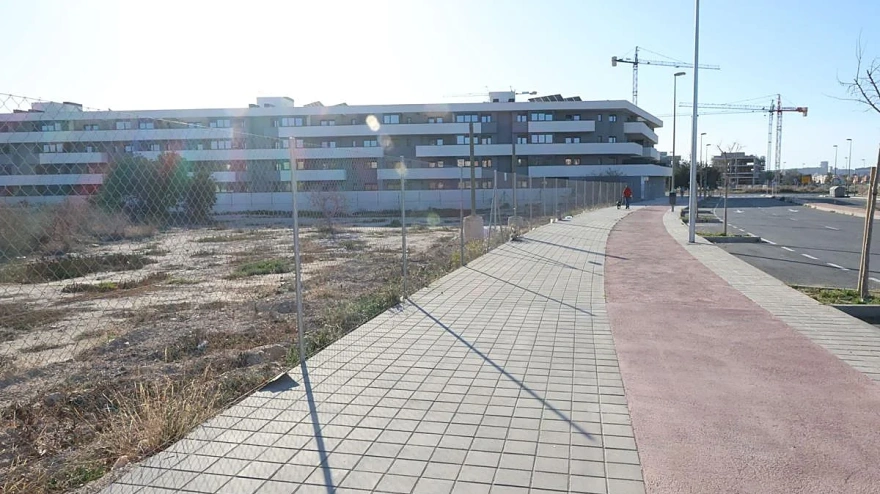 Parcela municipal situada en el barrio Nou Nazareth