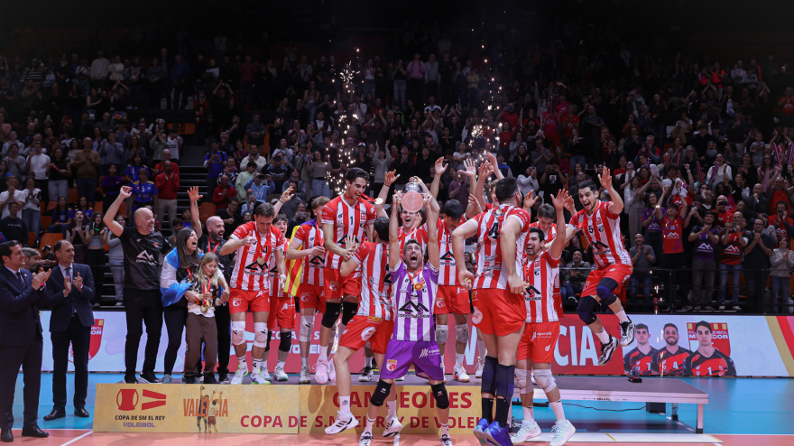 El ConectaBalear Manacor levanta la Copa del Rey