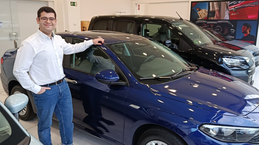 Salvador Ríos, un joven beneficiado con una de las ayudas