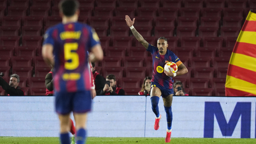 Raphinha celebra el 2-0 del Barcelona contra el Atlético