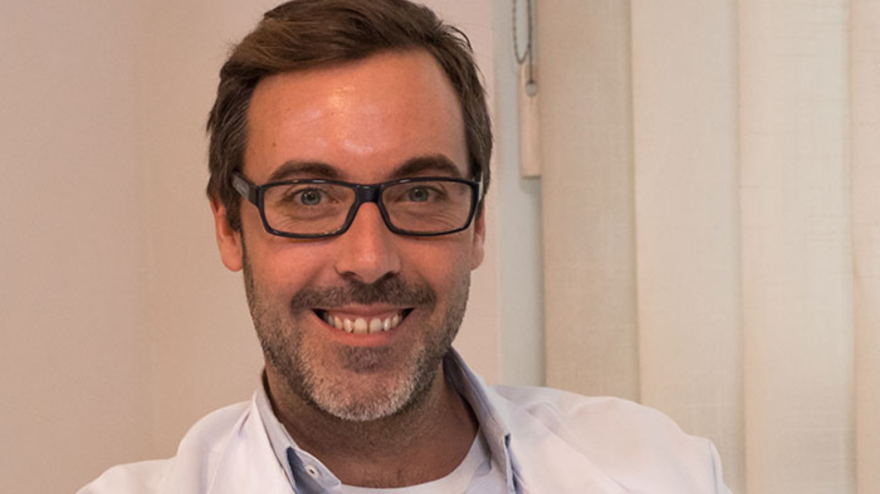 Saul Martínez Horta es director del departamento de Neuropsicología en CDINC y neuropsicólogo en la Unidad de Trastornos del Movimiento dirigida por el Dr. Jaime Kulisevsky en el Hospital de la Santa Creu i Sant Pau