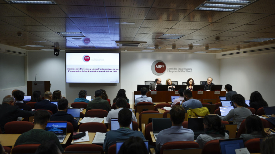 La presidenta de la AIReF presenta el Informe sobre las líneas fundamentales de los presupuestos de las administraciones públicas