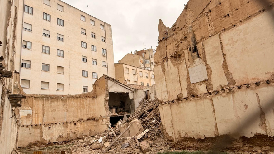 Una mujer sobrevive al derrumbe de su casa mientras dormía en Albacete