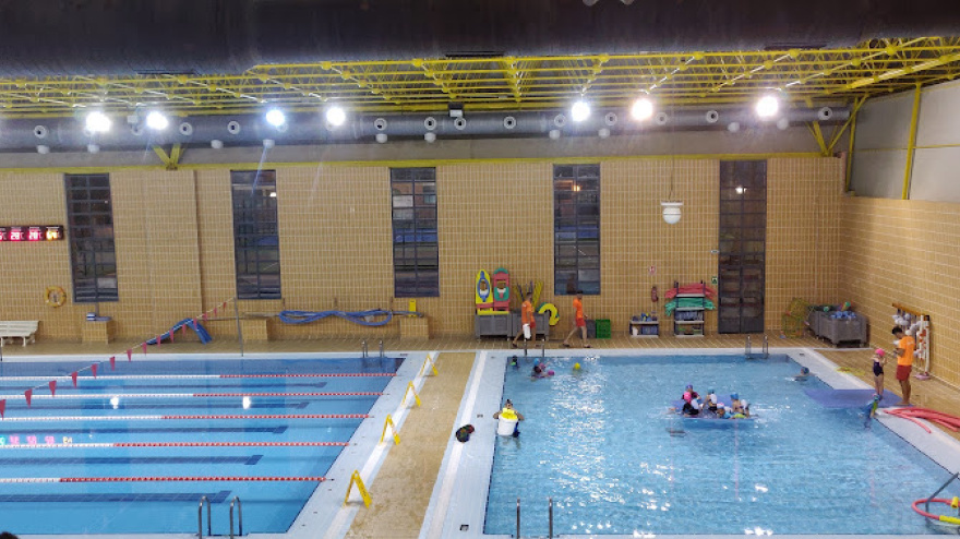 La Piscina Mar Menor permanecerá cerrada por daños en la cubierta