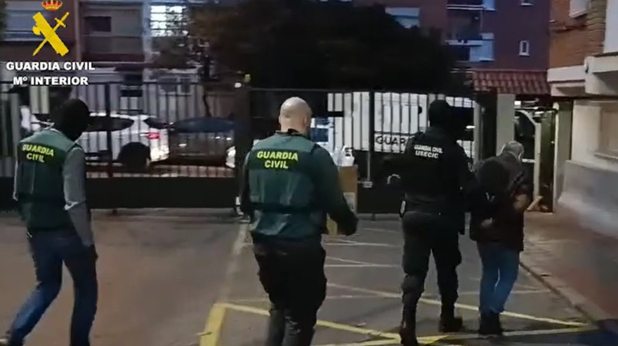 Dos detenidos por sustraer vehículos y robos con fuerza en su interior