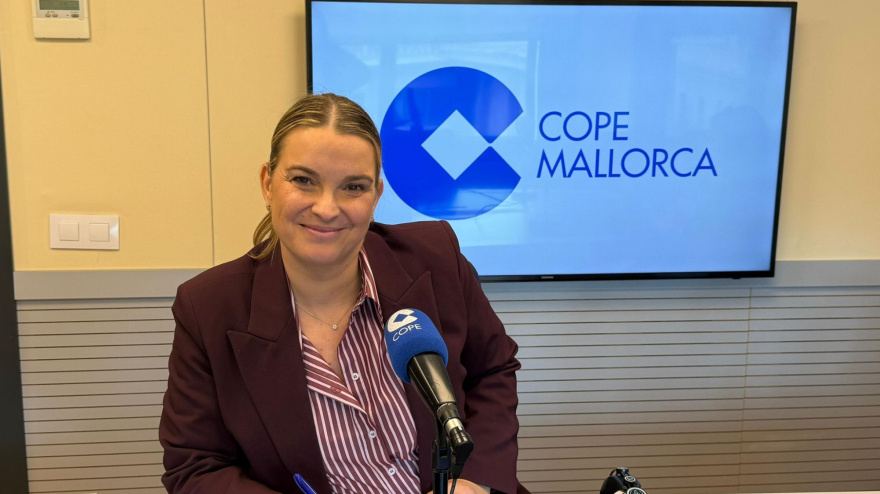 Marga Prohens en el estudio de Cope Mallorca