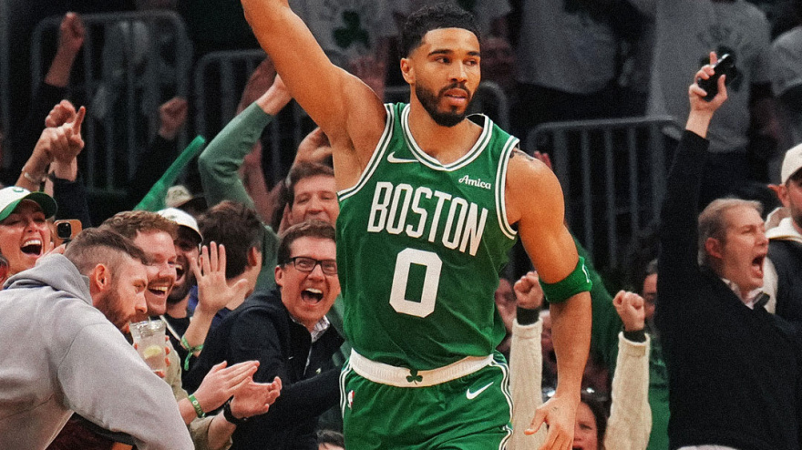 La gran estrella de los Celtics regresó 10 meses después de romperse el tendón de Aquiles.