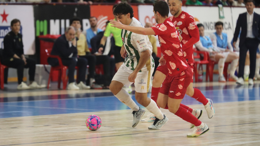 ElPozo sigue sigue firme fuera del Palacio